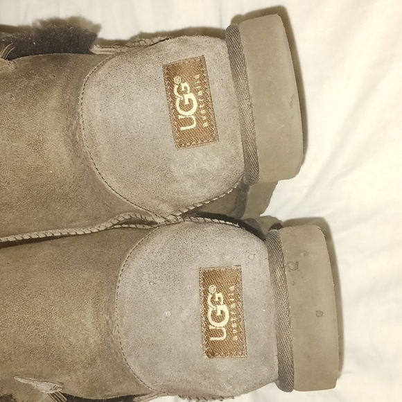 CHOCOLATE UGGS - Picture 5 of 7
